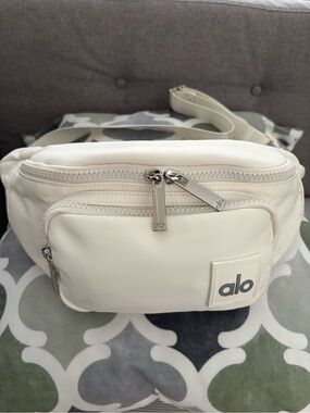 Alo Yoga Belt Bag